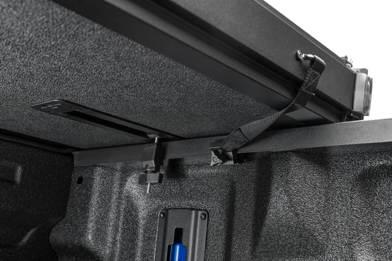 Extang 88636 19-23 Ford Ranger (5ft. 1in. Bed) Solid Fold ALX