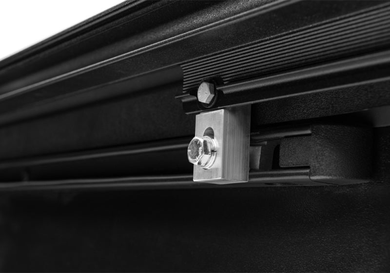 Retrax T-80861 2007-2020 Toyota Tundra CrewMax 5.5ft Bed PRO XR with Deck Rail System