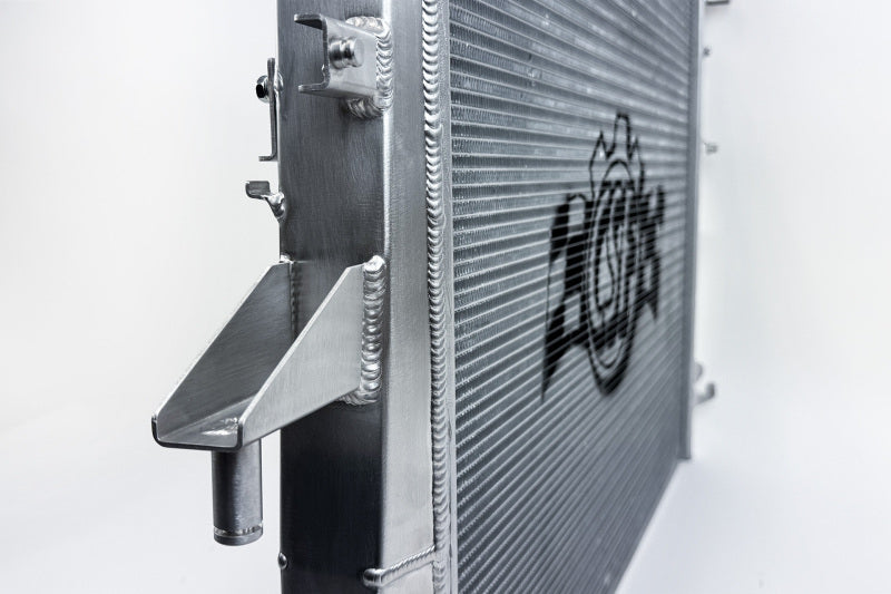CSF 7227 Porsche 955/957 Cayenne / Audi Q7 / VW Touareg Heavy-Duty Performance Radiator