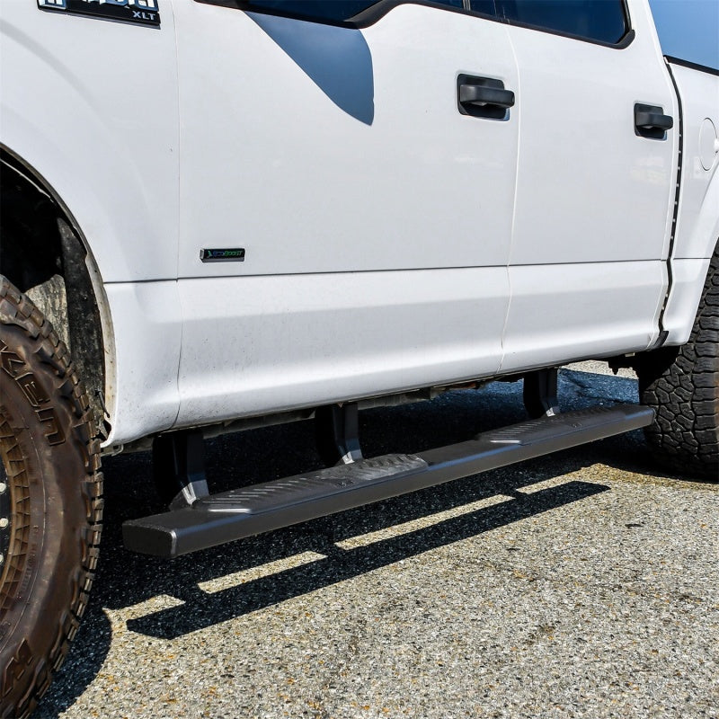 Westin 28-521095 RAM 15-21 Ford F-150 / 17-21 Ford F-250 & F350 Crew Cab R5 XD Nerf Step Bars - Black