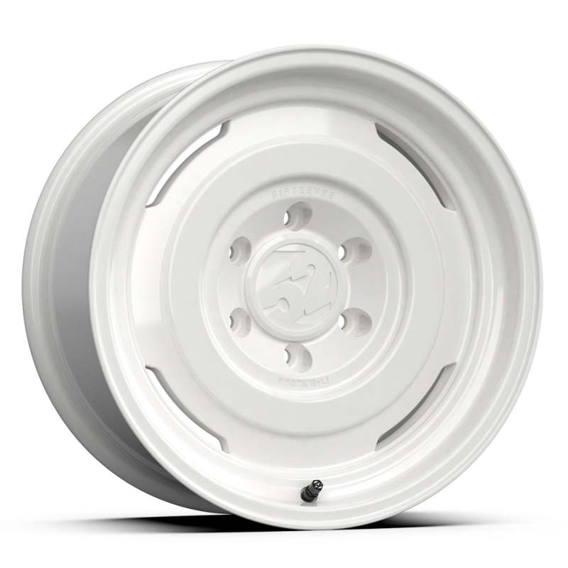 fifteen52 AHDCW-78569-00 Analog HD 17x8.5 6x139.7 0mm ET 106.2mm Center Bore Gloss White Wheel