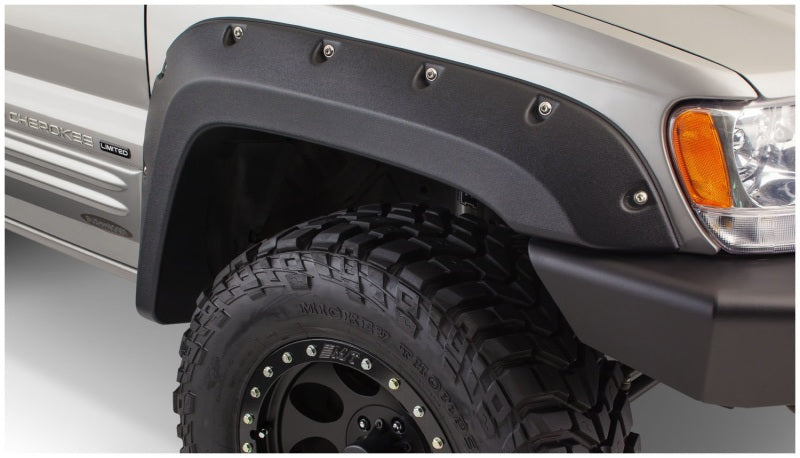 Bushwacker 10071-07 99-04 Jeep Grand Cherokee Cutout Style Flares 2pc - Black