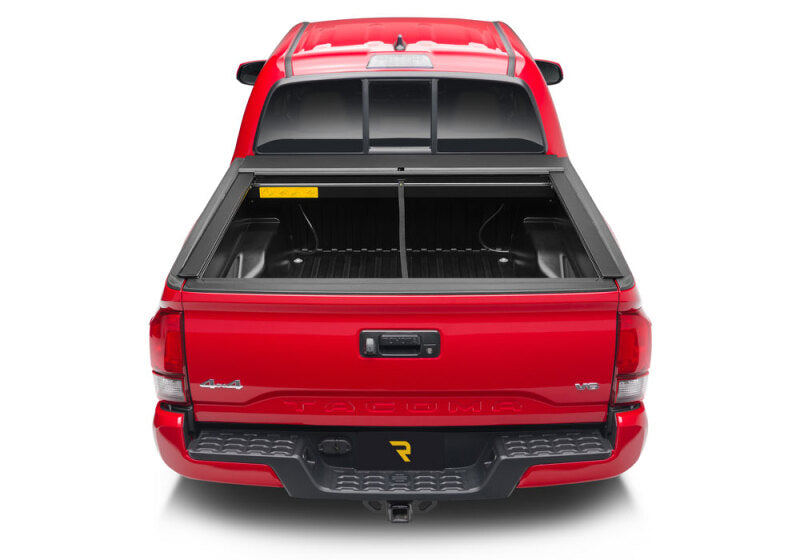 Roll-N-Lock LG530M 16-18 Toyota Tacoma Crew Cab SB 60-1/2in M-Series Retractable Tonneau Cover