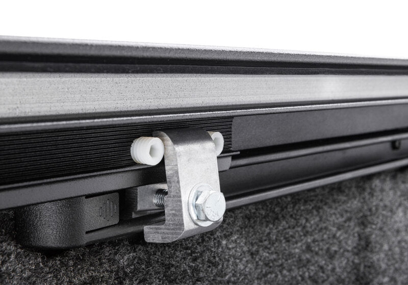 Retrax T-80861 2007-2020 Toyota Tundra CrewMax 5.5ft Bed PRO XR with Deck Rail System