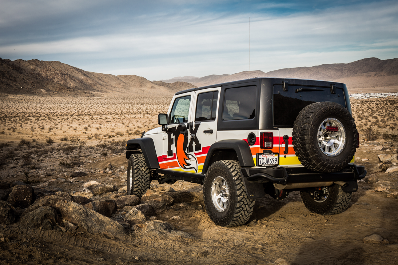 FOX 883-26-092 Fox 07-18 Jeep JK 2.5 Perf Elite Series Reservoir Shock Rear P/B 2.5-4in Lift (Pair) w/ DSC Adj.