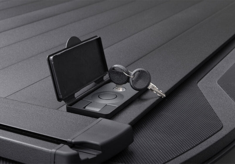 Retrax T-80861 2007-2020 Toyota Tundra CrewMax 5.5ft Bed PRO XR with Deck Rail System