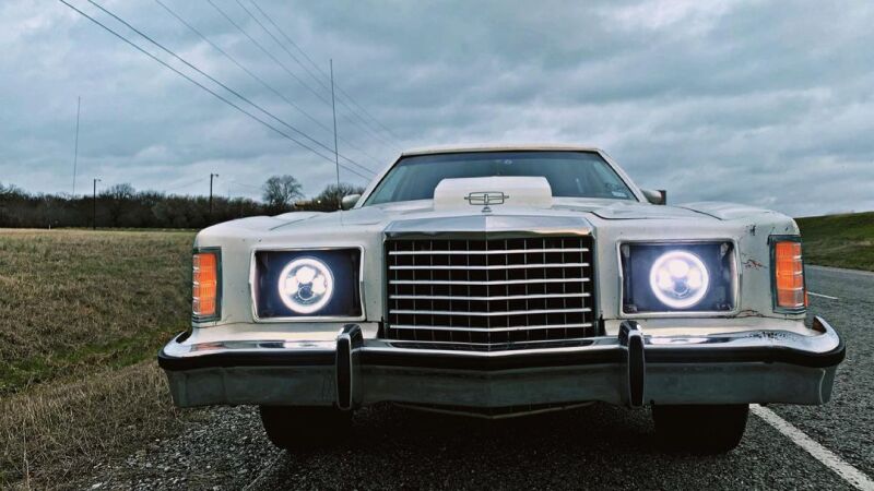 ORACLE Lighting 5769-001 Oracle 7in High Powered LED Headlights - Black Bezel - White