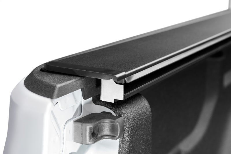 Rugged Ridge 13550.34 Armis Retractable Locking Bed Cover w/o Trail Rails 20-21 Jeep Gladiator JT