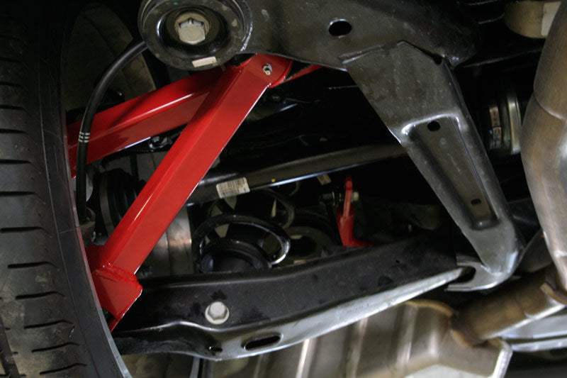 UMI Performance 2515-R 08-09 Pontiac G8 10-14 Camaro Trailing Arms