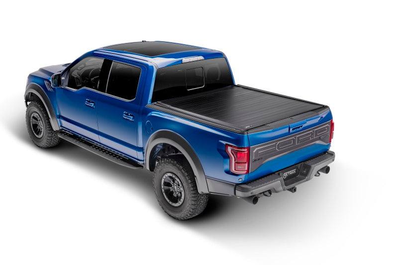 Retrax 30232 09-18 RAM 1500 w/o RamBox (6.4ft. Bed) IX