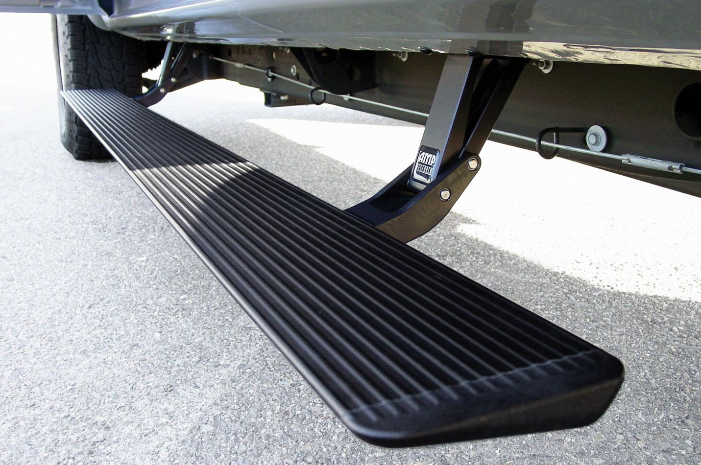 Amp Research AMP78254-01A Powerstep Xtreme 19- 19- GM P/U 1500