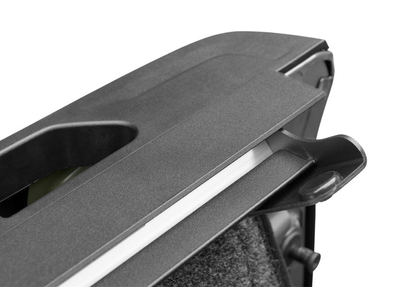BAK 80134 20-21 Chevy Silverado/GM Sierra 2500/3500 HD Revolver X4s 8.2ft Bed Cover