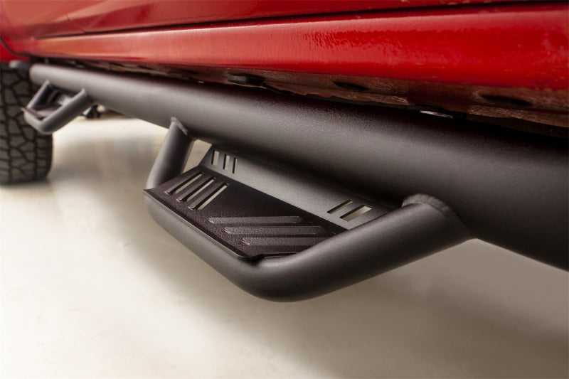 LUND 34641225 Lund 15-17 Chevy Colorado Crew Cab Terrain HX Step Nerf Bars - Black