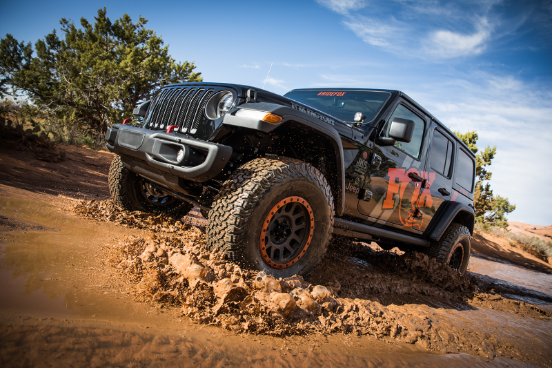 FOX 883-26-049 Fox 2018+ Jeep JL 2.5 Factory Race Series 9.7in Remote Res. Front Shock Set / 0-1.5in. Lift w/ DSC