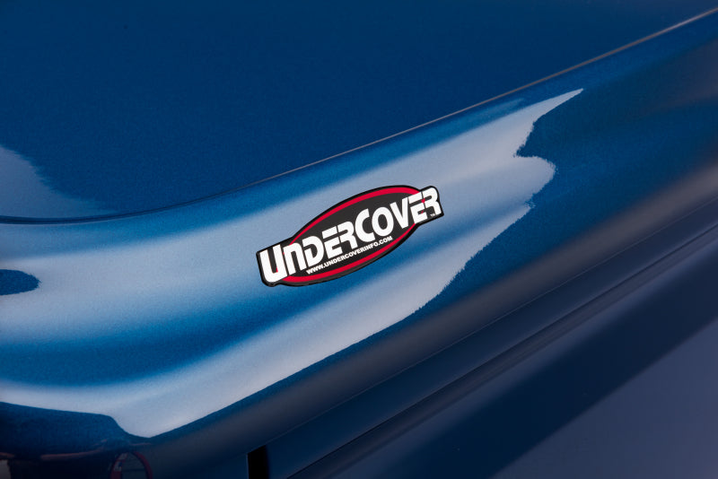 Undercover UC2176L-UG UnderCover 17-19 Ford F-250/F-350 6.8ft Lux Bed Cover - White Platinum