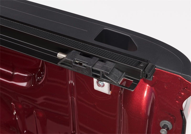Truxedo 1471801 14-18 GMC Sierra & Chevrolet Silverado 1500 5ft 8in Pro X15 Bed Cover