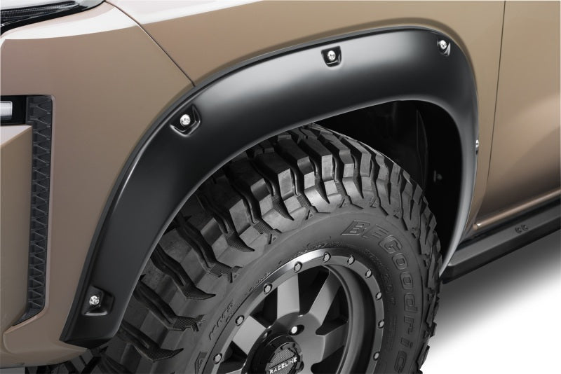 Bushwacker 70911-02 22-24 Nissan Frontier Pocket Style Fender Flares 4pc - Black