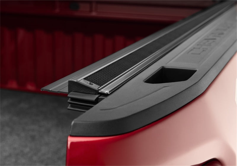 Truxedo 1572401 19-20 GMC Sierra & Chevrolet Silverado 1500 (New Body) 5ft 8in Sentry Bed Cover