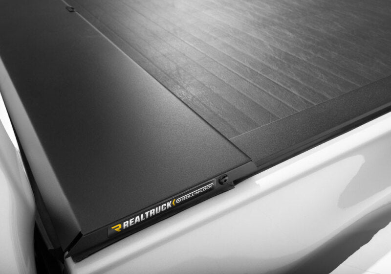 Roll-N-Lock LG845M 2022 Nissan Frontier Crew Cab (58.6in. Bed) M-Series Retractable Tonneau Cover