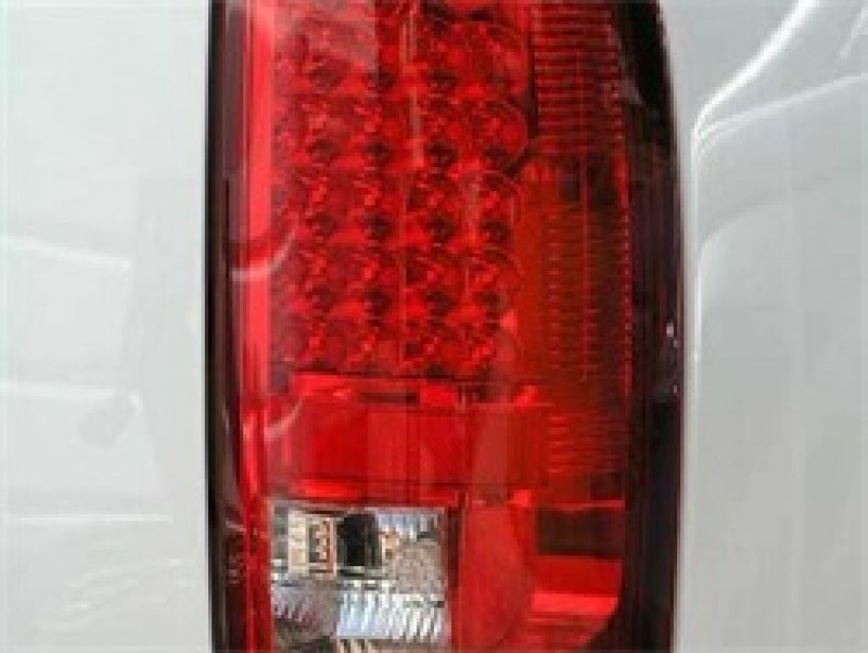 SPYDER 5002570 Spyder Dodge RAM 02-06 1500/RAM 2500/3500 03-06 LED Tail Light Red Clear ALT-YD-DRAM02-LED-RC