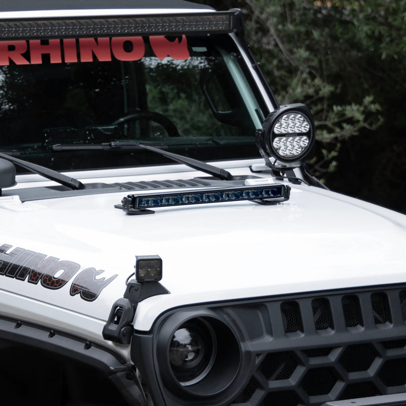 Go Rhino 751052012CSS Xplor Blackout Combo Series Sgl Row LED Light Bar w/Amber (Side/Track Mount) 20.5in. - Blk