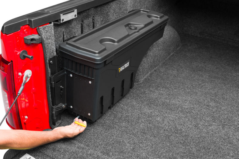 Undercover SC203D UnderCover 15-20 Ford F-150 Drivers Side SwingH1128-H1157 Case - Black Smooth