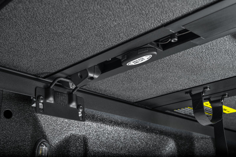Extang 88636 19-23 Ford Ranger (5ft. 1in. Bed) Solid Fold ALX