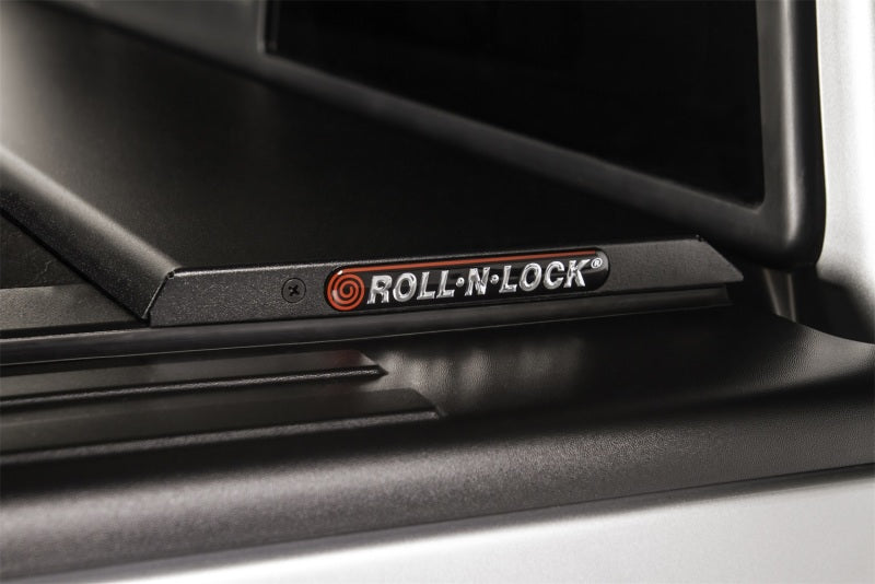 Roll-N-Lock LG447M 09-17 Dodge RAM 1500 XSB 67in M-Series Retractable Tonneau Cover