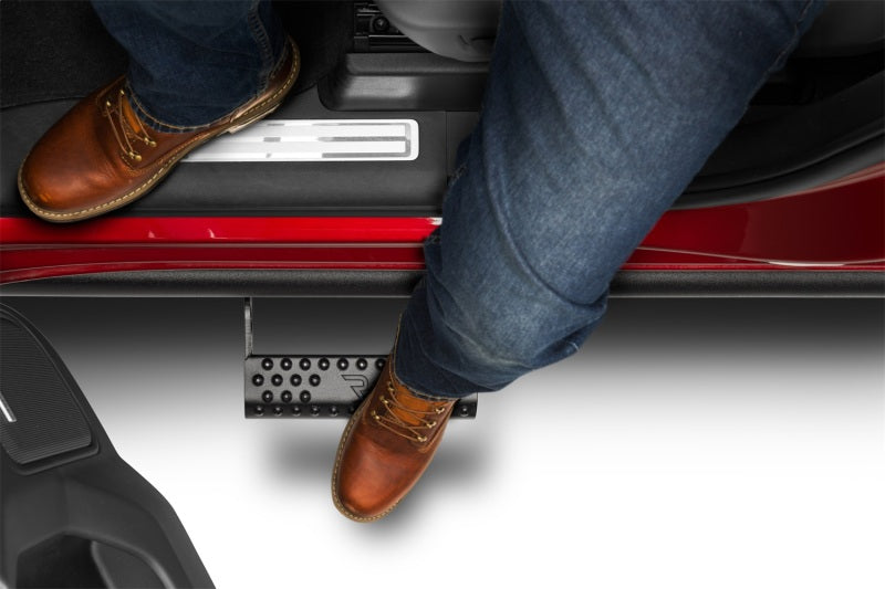 N-Fab C194RKRCCS4 RKR Step System 2019 Chevy/GMC 1500 Crew Cab - Cab Length - Tex. Black - 1.75in