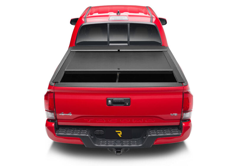 Roll-N-Lock LG530M 16-18 Toyota Tacoma Crew Cab SB 60-1/2in M-Series Retractable Tonneau Cover