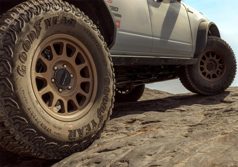 Ford Racing M-1007K-M1785BR 21-23 Bronco (Excl Bronco Raptor) 17x8.5 Method Bronze Wheel Kit