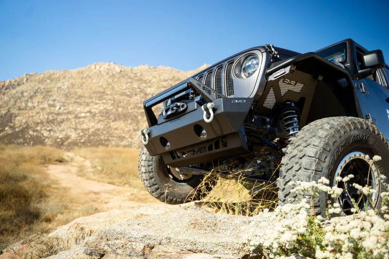 DV8 Offroad SPJL-02 18-23 Jeep Wrangler JL/JT Front Bumper Sway-Bar Disconnect Motor Skid Plate