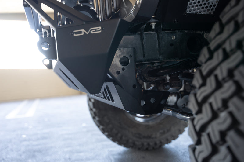 DV8 Offroad SPJL-02 18-23 Jeep Wrangler JL/JT Front Bumper Sway-Bar Disconnect Motor Skid Plate