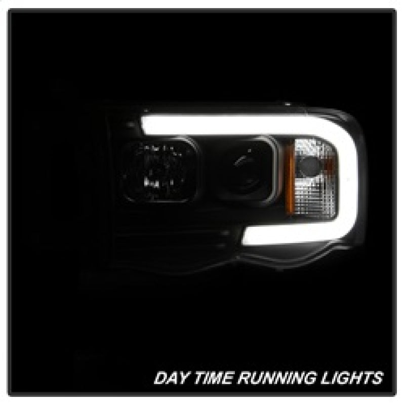 SPYDER 5084606 Spyder 02-05 Dodge RAM 1500 Light Bar Projector Headlights - Black (PRO-YD-DR02V2-LB-BK)