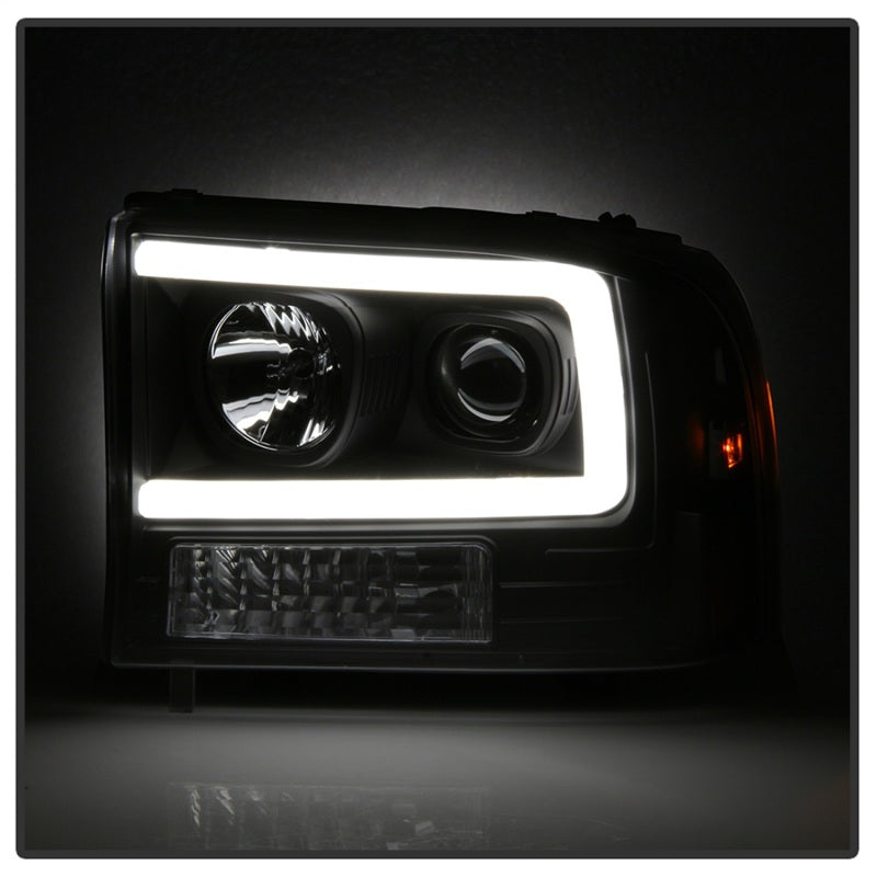 SPYDER 5084491 Spyder 99-04 Ford F250 Super Duty Projector Headlights - Light Bar - Black PRO-YD-FF25099V2-LB-BK