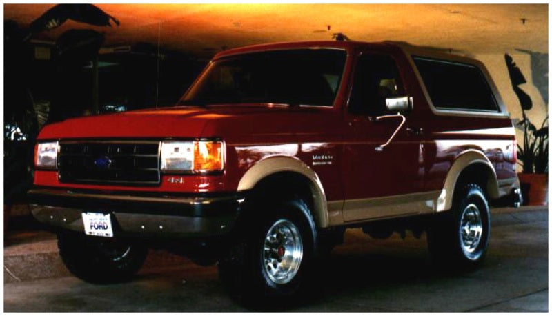 Bushwacker 20903-01 87-91 Ford F-100 Styleside Extend-A-Fender Style Flares 4pc 81.0/96.0in Bed - Black
