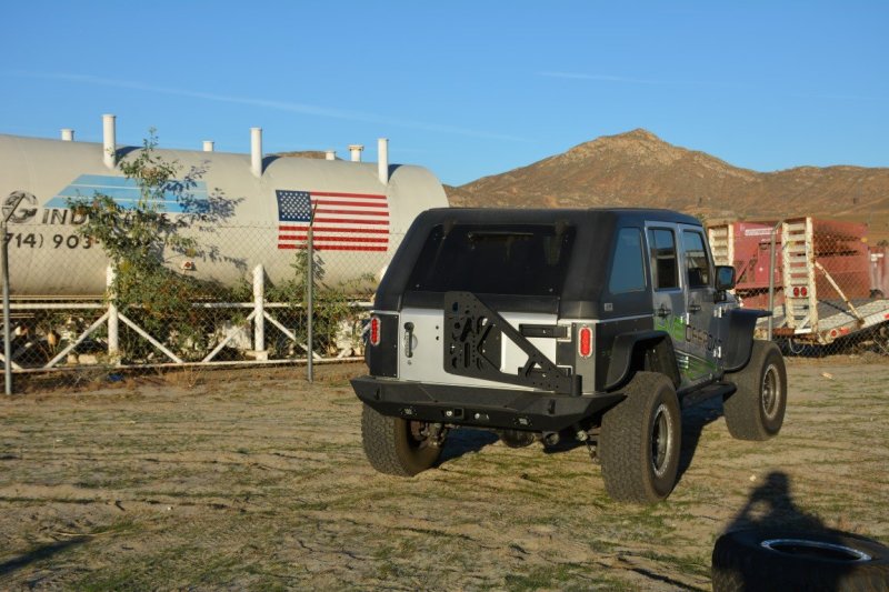 DV8 Offroad TCSTTB-06 RS-10/RS-11 TC-6 Tire Carrier