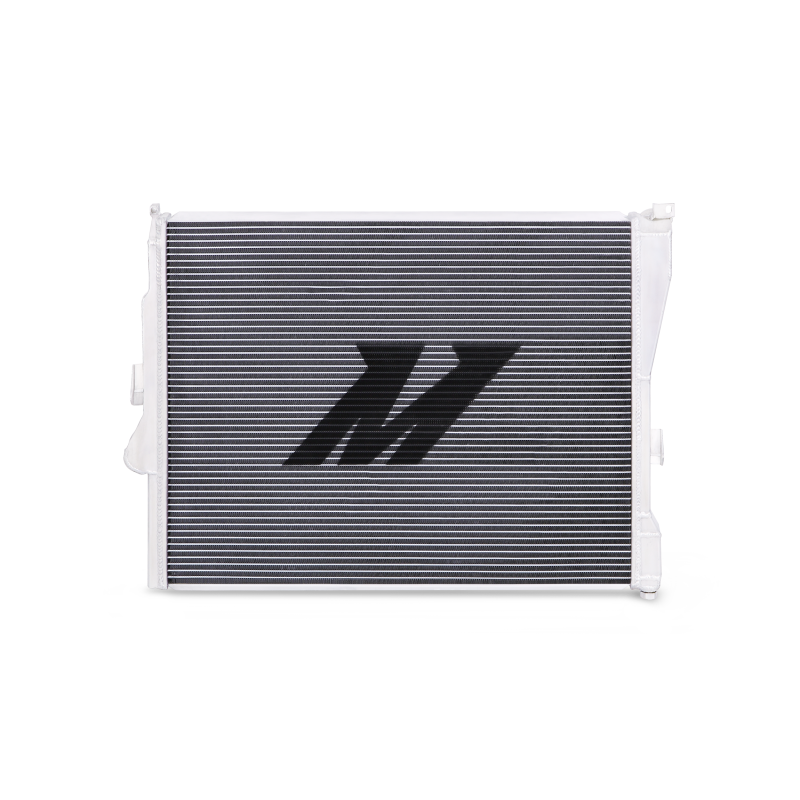 Mishimoto MMRAD-E46-323A 99-06 BMW 323i/323i/328i/330i w/ Auto Transmission Performance Aluminum Radiator