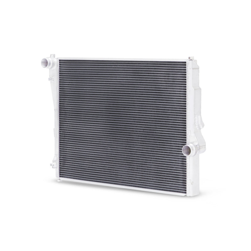 Mishimoto MMRAD-E46-323 99-06 BMW 323i/323i/328i/330i Performance Aluminum Radiator