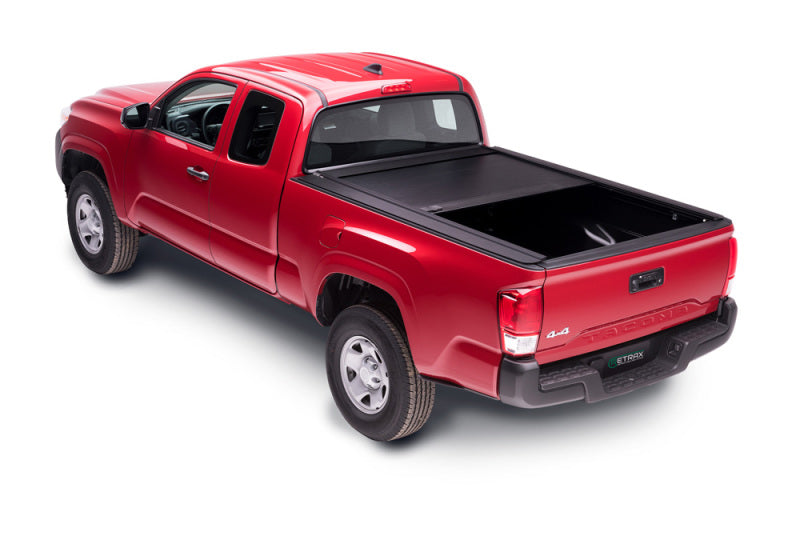 Retrax 70861 2022 Toyota Tundra CrewMax 5.5ft Bed w/ Deck Rail System PowertraxONE MX