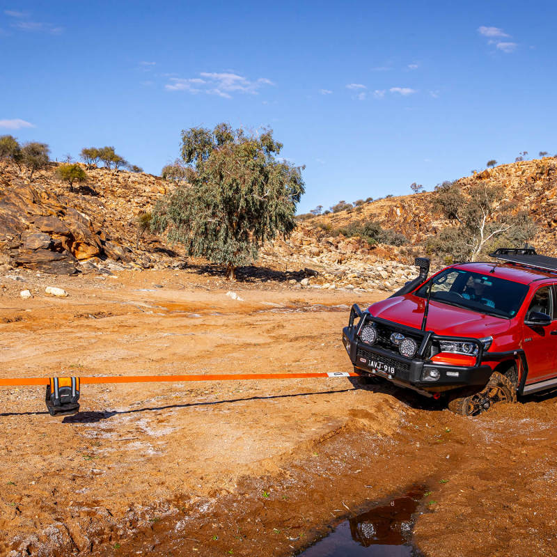 ARB RK12A Weekender Recovery Kit Incl 17600lb Recovery Strap/4.75T Shackles