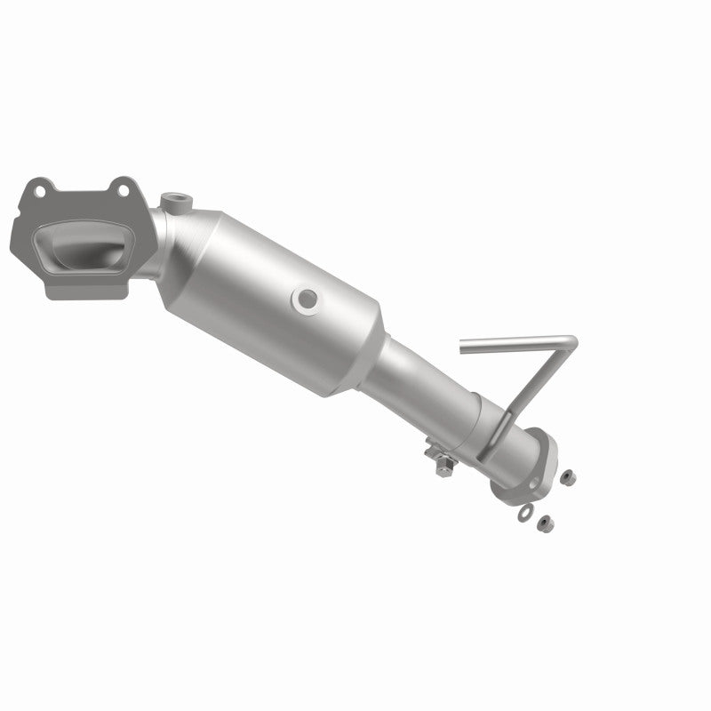Magnaflow 21-030 MagnaFlow Conv Direct Fit OEM 12-17 Jeep Wrangler 3.6L Underbody