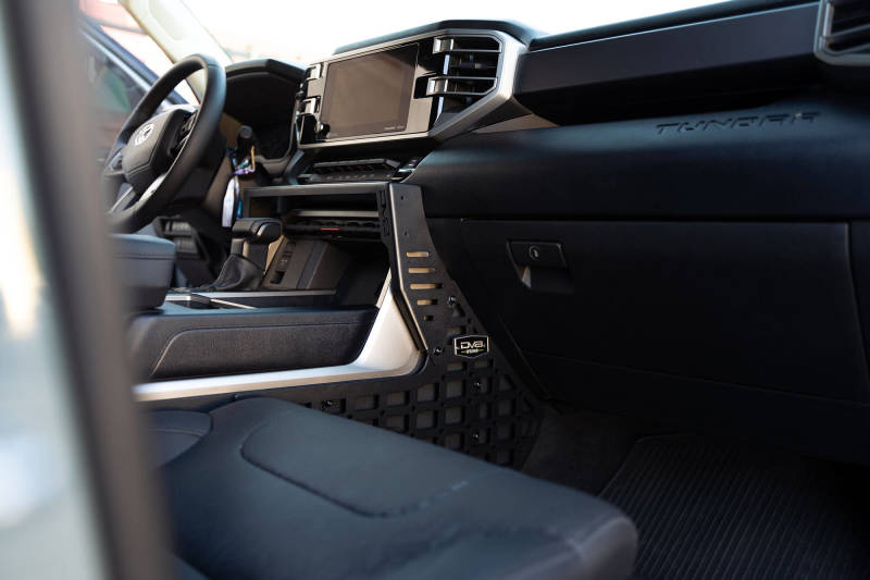 DV8 Offroad CCT2-01 22-23 Toyota Tundra Center Console Molle Panels/Device Mount