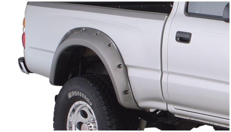 Bushwacker 31919-02 95-04 Toyota Tacoma Fleetside Cutout Style Flares 4pc 74.5in Bed w/ 4WD Only - Black