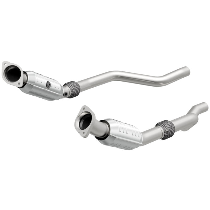 Magnaflow 16421 MagnaFlow Conv D/F 05- 300C/Magnum 5.7 w/cats