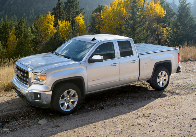 BAK 772146 2023+ Chevy Colorado Crew Cab 5ft 2in Bed Flip F1