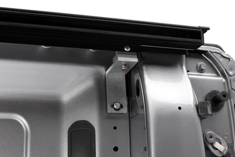 Roll-N-Lock LG401M 2019 RAM 1500 65-1/2in M-Series Retractable Tonneau Cover