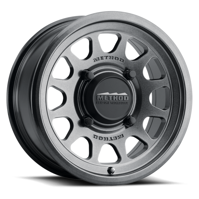 Method Wheels MR414570461252 Method MR414 Bead Grip 15x7 / 5+2/38mm Offset / 4x156 / 132mm CB Graphite Wheel