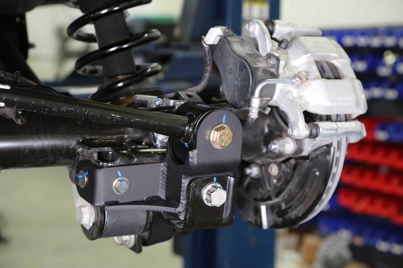 Fabtech FTS22345 2021+ Ford Bronco 4WD Rear Track Bar Bracket