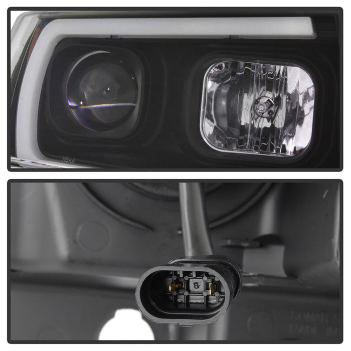 SPYDER 5085221 Spyder 99-04 Jeep Grand Cherokee Projector Headlights - Light Bar DRL LED - Black
